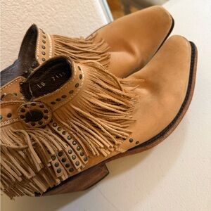Tan real leather handmade in Mexico Fringe Women's Ankle Boots size 9